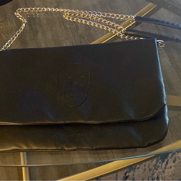 Just 2 Sisters sharing our bags and yours 👛 👛👛Let’s have some fun 🤩 - Picture 8 of 10